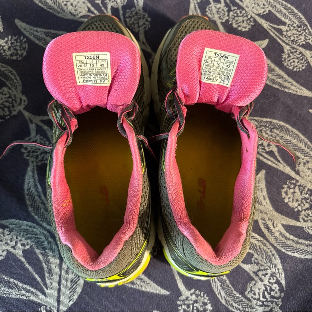 ASICS Women’s GT-2170 Sneaker
Size 10 - Picture 5 of 7